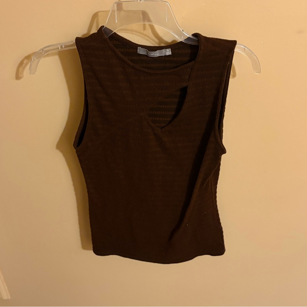 Buckle Red by BKE ribbed maroon cutout tank top